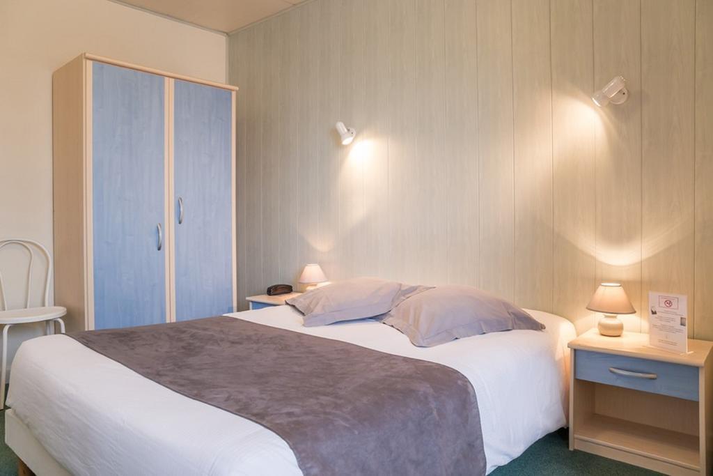 Hotel Caravelle Contact Hotel Рошвор Екстериор снимка